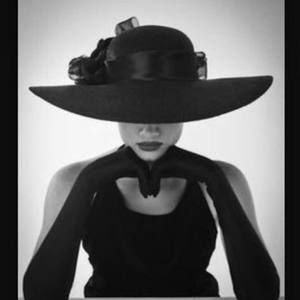 Meet your Posher, Tina